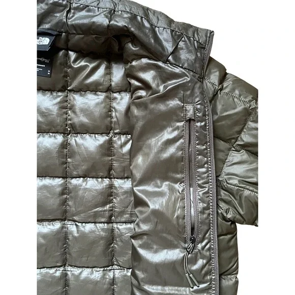 The North Face Thermoball Eco Jacket Mens‎ Size Medium Green Puffer Insulated